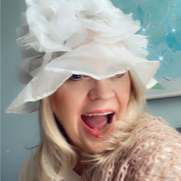 Unique pieces in my closet B-Unique don’t be Beige - Picture 14 of 16